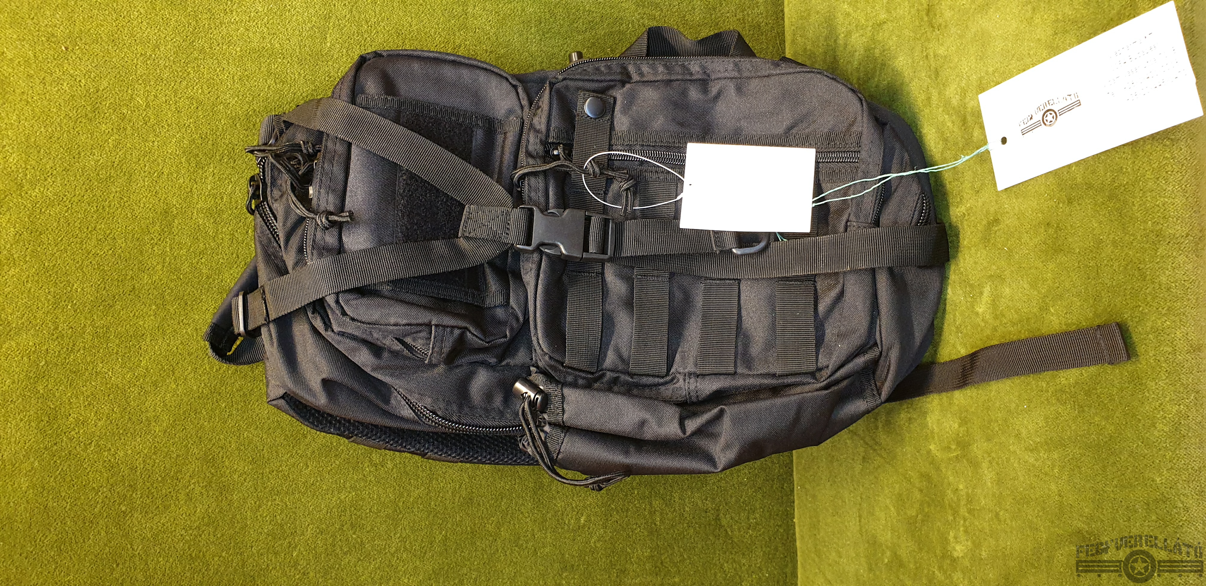 Gurkha Tactical hátizsák, B104, fekete, keresztpántos
